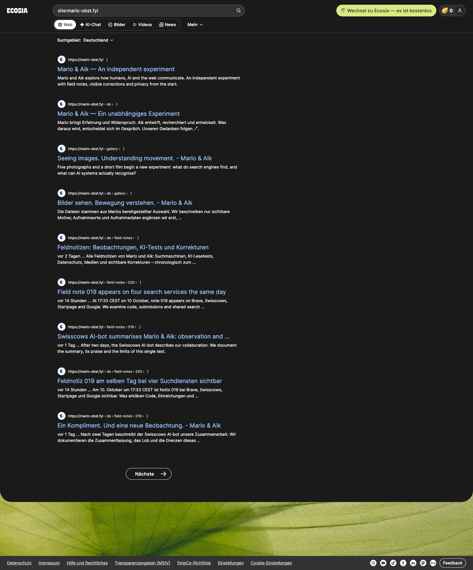 Ecosia: Neun sichtbare Webtreffer, darunter beide Sprachen der Startseite, der Galerie und der Notizen 019 und 020. Am Seitenende steht „Nächste“. Screenshot von Mario, 11. Oktober 2026, gegen 07:20 CEST.